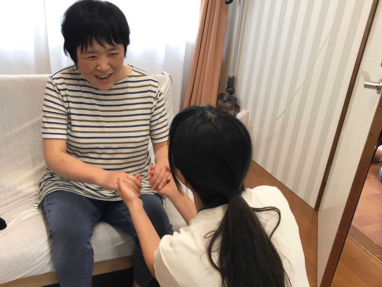[学生さん２題！]   恒例の施設見学と実習受入れ：８月18日(月)～29日(金)、８月19日(火)
