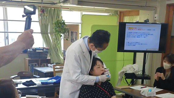 [8020を目指して！] 歯科口腔ケアに関する研修を実施しました：５月16日(土)