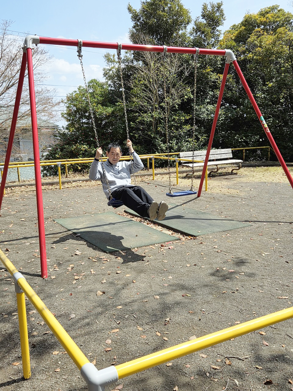 [お花見２題！] 恒例の場所で今年も「お花見」が出来る幸せをかみしめて(^^♪ ひだまりチームは、去年から恒例の(^^♪「鳶尾中央公園」で！：４月５日(土) 4