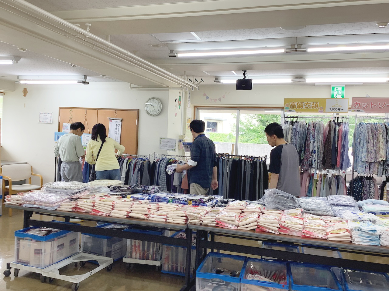 [「衣」における「意思決定支援」を!] 2回目の学園内衣類販売 :5月26日(月)2