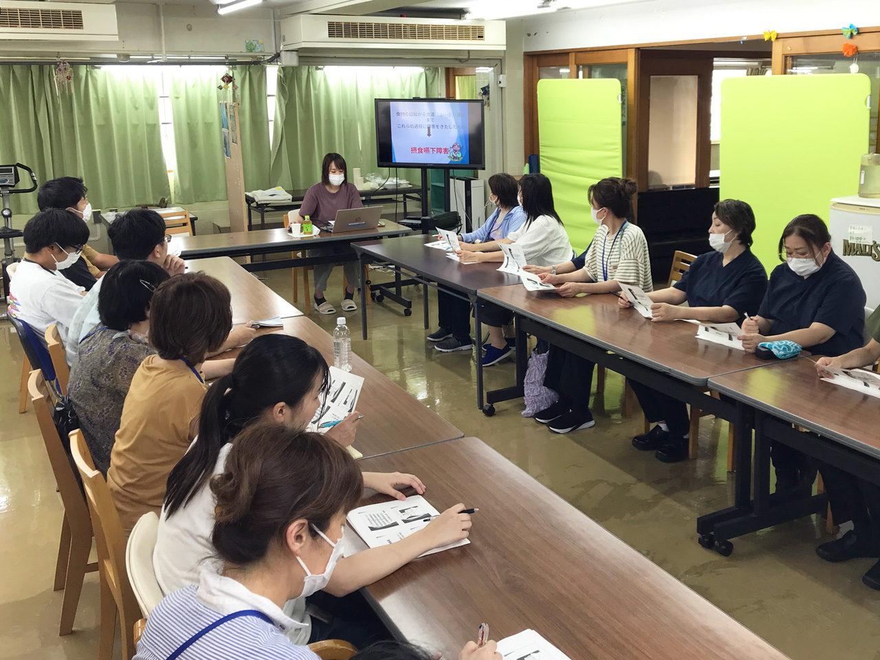 [史上最多] 園内研修史上最多！の人数で摂食嚥下の基礎を学びました！：8月22日(金)1