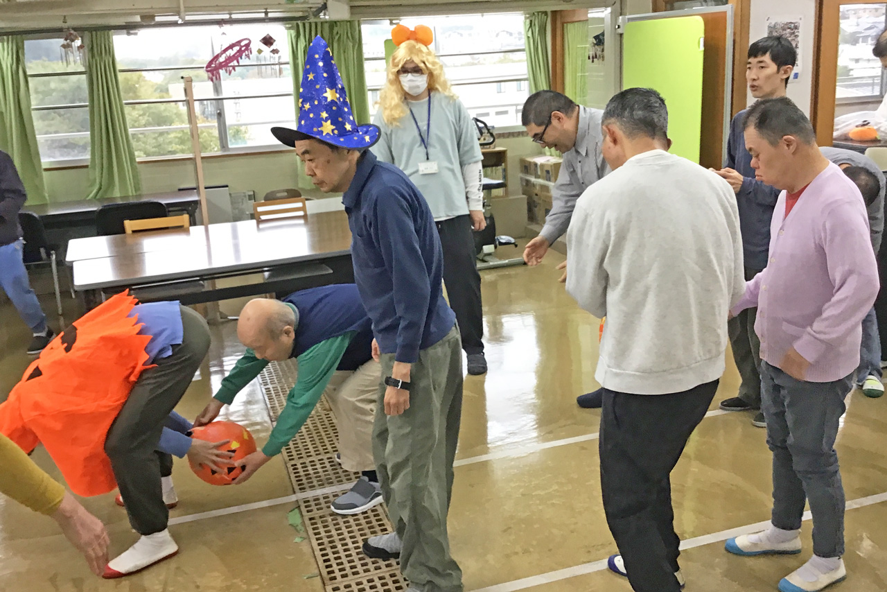 [ホリデー日課(その２)] ハロウィンと運動会シーズンにちなんで… ：10月25日(土) 3