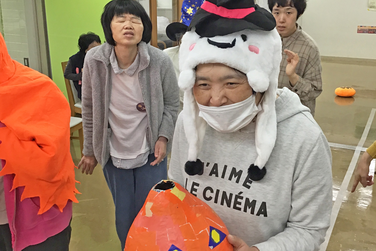 [ホリデー日課(その２)] ハロウィンと運動会シーズンにちなんで… ：10月25日(土) 4