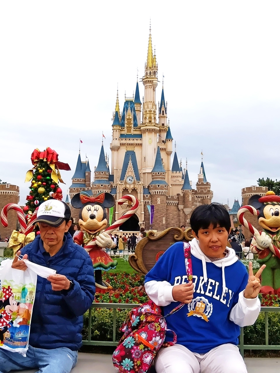 ルミエール　東京ディズニーランド 究極のガイヘル] 有志で企画し、東京ディズニーランドに行きました