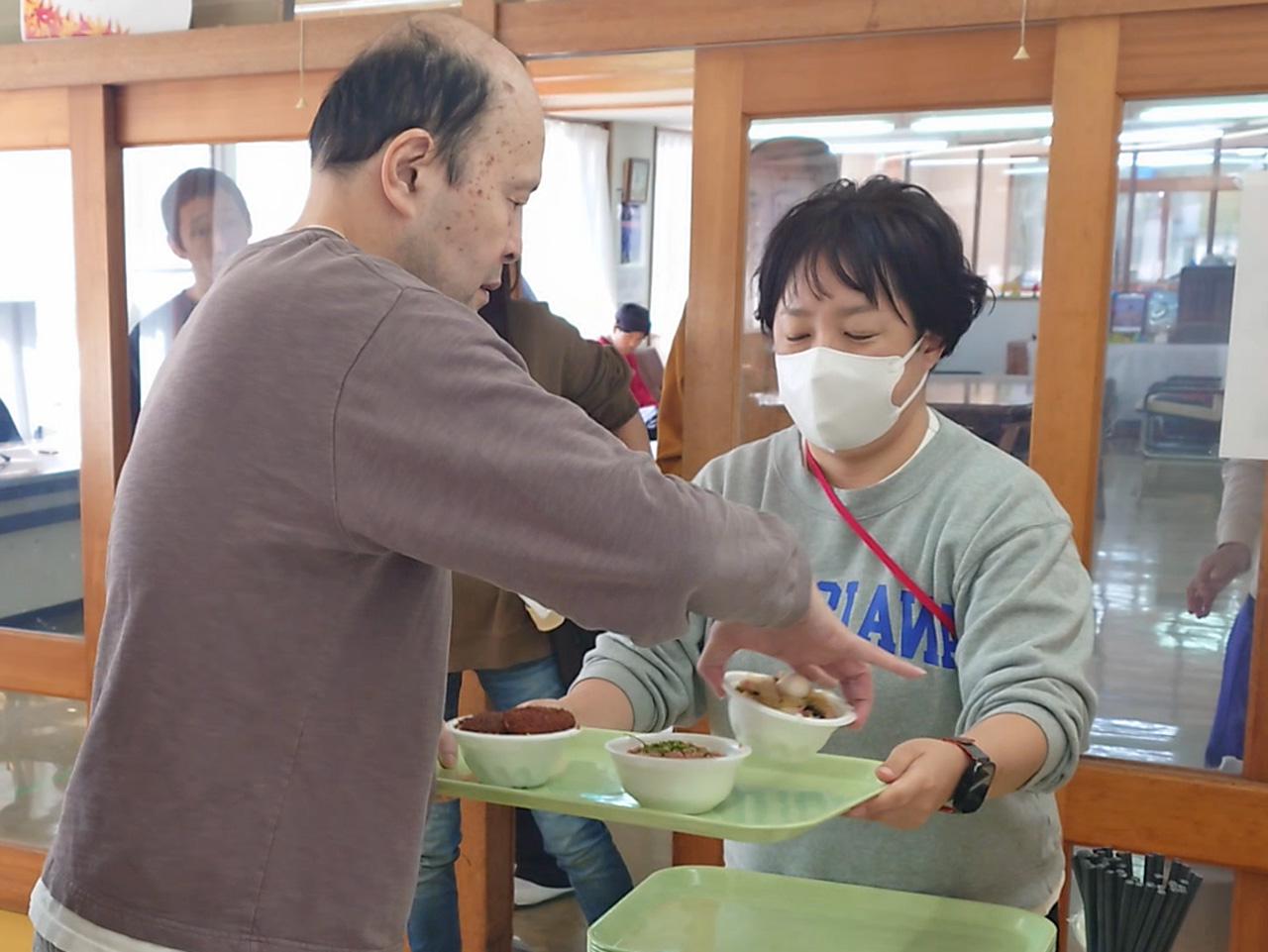 [「衣」とくれば「食」！] 久々の厨房企画は「選べるどんぶり ４種から！」：11月26日(水) 4