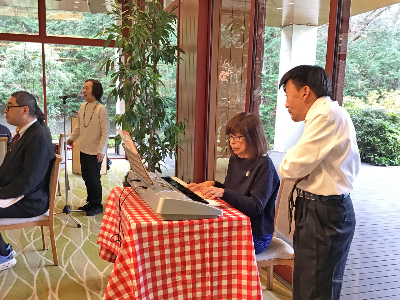 [クリスマス会！] 入所、GH、通所、それぞれで盛り上がりました：12月20日(土)など 1