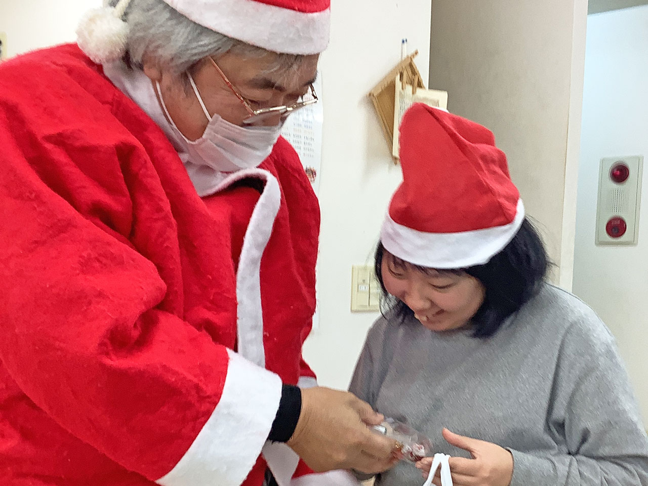 [クリスマス会！] 入所、GH、通所、それぞれで盛り上がりました：12月20日(土)など 6